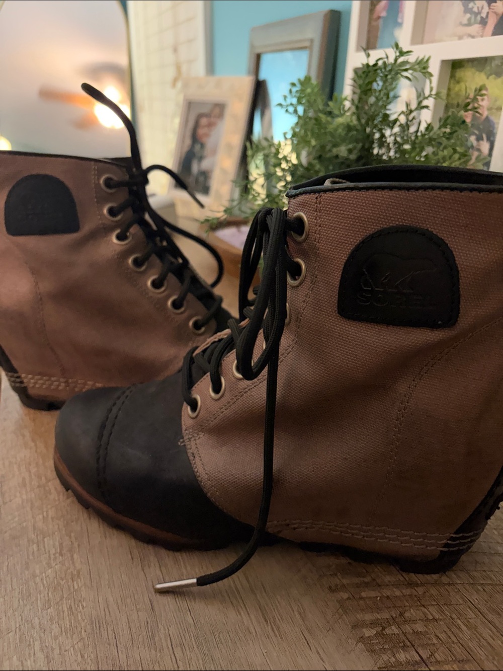 Sorel Brown and Black Canvas Lace-Up Ankle Boots